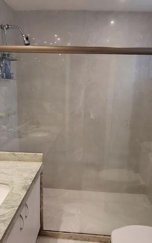 Apartamento à venda com 320m², 3 quartos e 1 vaga Apartamento à venda com 320m², 3 quartos e 1 vagaBanheiro