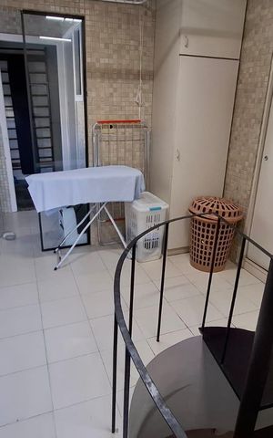 Apartamento à venda com 320m², 3 quartos e 1 vaga Apartamento à venda com 320m², 3 quartos e 1 vagaÁrea de serviço
