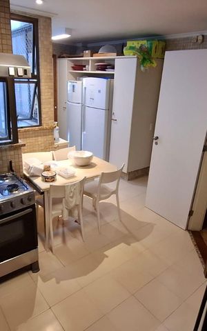 Apartamento à venda com 320m², 3 quartos e 1 vaga Apartamento à venda com 320m², 3 quartos e 1 vagaCozinha