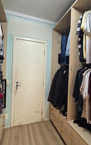 Apartamento à venda com 113m², 3 quartos e 2 vagas Apartamento à venda com 113m², 3 quartos e 2 vagasCloset