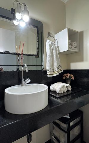 Apartamento à venda com 113m², 3 quartos e 2 vagas Apartamento à venda com 113m², 3 quartos e 2 vagasLavabo