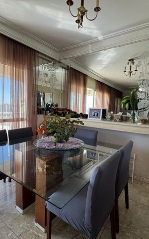 Apartamento à venda com 113m², 3 quartos e 2 vagas Apartamento à venda com 113m², 3 quartos e 2 vagasSala