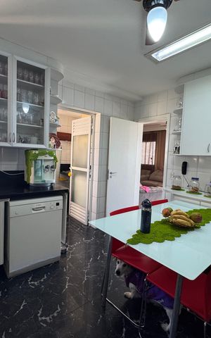 Apartamento à venda com 113m², 3 quartos e 2 vagas Apartamento à venda com 113m², 3 quartos e 2 vagasCozinha