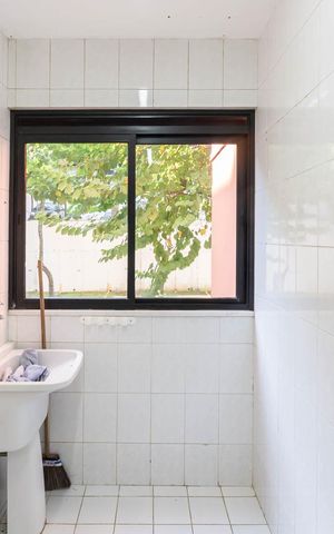 Apartamento para alugar com 120m², 2 quartos e 2 vagasCozinha e Área de Serviço