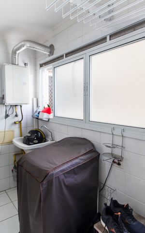 Apartamento à venda com 158m², 3 quartos e 3 vagas Apartamento à venda com 158m², 3 quartos e 3 vagasÁrea de Serviço