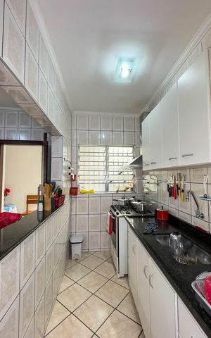 Casa à venda com 221m², 3 quartos e 2 vagasCozinha