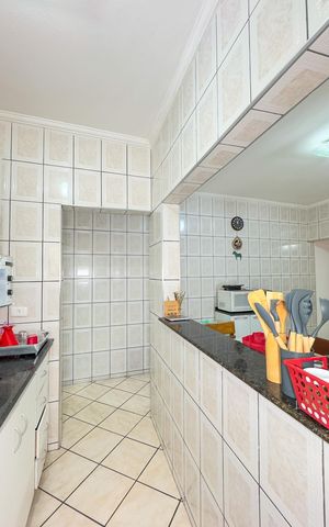 Casa à venda com 221m², 3 quartos e 2 vagasCozinha