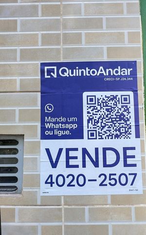 Casa à venda com 221m², 3 quartos e 2 vagasFachada