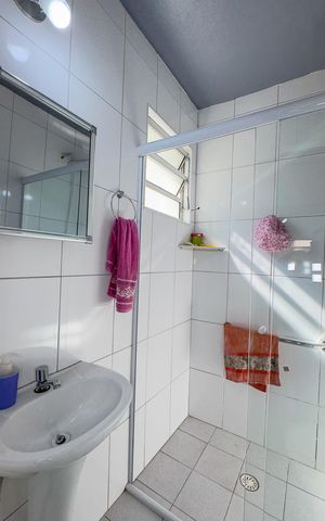 Casa à venda com 221m², 3 quartos e 2 vagasBanheiro
