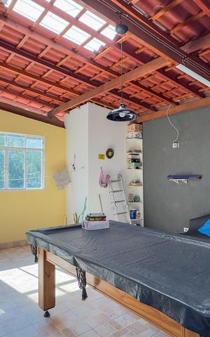Casa à venda com 221m², 3 quartos e 2 vagasVaranda