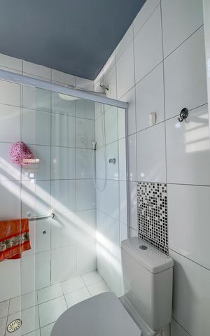 Casa à venda com 221m², 3 quartos e 2 vagasBanheiro