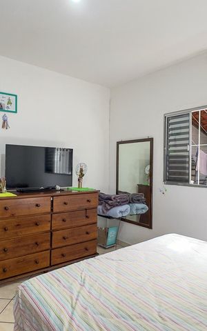Casa à venda com 221m², 3 quartos e 2 vagasQuarto 1