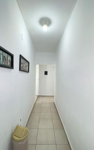 Casa à venda com 221m², 3 quartos e 2 vagasCorredor