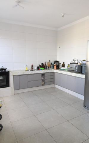 Casa para alugar com 100m², 3 quartos e 1 vagaCozinha