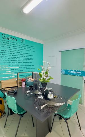 Casa à venda com 200m², 3 quartos e 4 vagas Casa à venda com 200m², 3 quartos e 4 vagasSala de Jantar