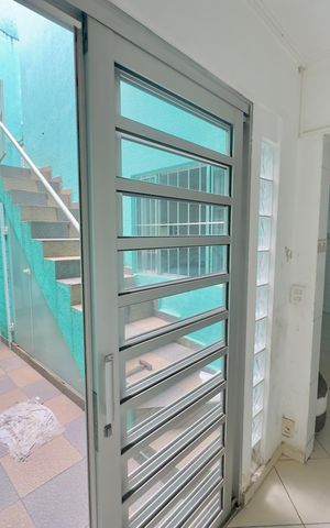 Casa à venda com 200m², 3 quartos e 4 vagas Casa à venda com 200m², 3 quartos e 4 vagasQuintal