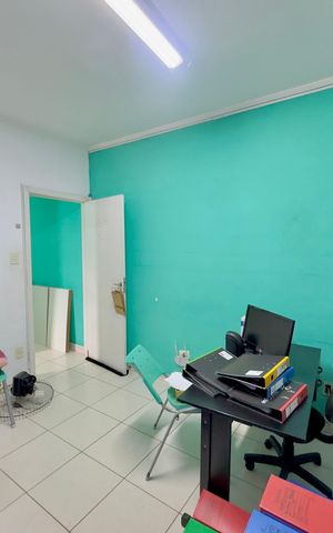 Casa à venda com 200m², 3 quartos e 4 vagas Casa à venda com 200m², 3 quartos e 4 vagasQuarto 1