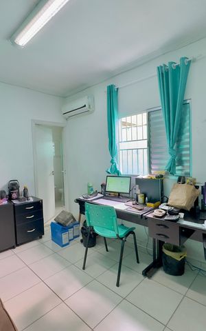 Casa à venda com 200m², 3 quartos e 4 vagas Casa à venda com 200m², 3 quartos e 4 vagasQuarto 2