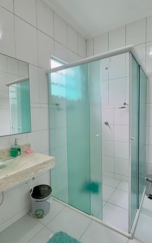 Casa à venda com 200m², 3 quartos e 4 vagas Casa à venda com 200m², 3 quartos e 4 vagasBanheiro 1