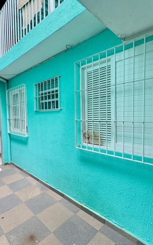 Casa à venda com 200m², 3 quartos e 4 vagas Casa à venda com 200m², 3 quartos e 4 vagasQuintal