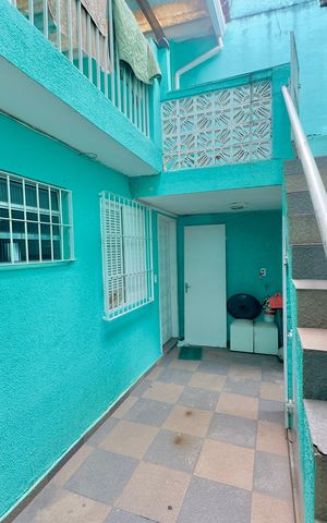 Casa à venda com 200m², 3 quartos e 4 vagas Casa à venda com 200m², 3 quartos e 4 vagasQuintal