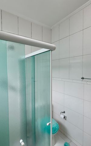 Casa à venda com 200m², 3 quartos e 4 vagas Casa à venda com 200m², 3 quartos e 4 vagasBanheiro 1