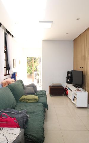 Casa à venda com 200m², 2 quartos e 4 vagasSala 1