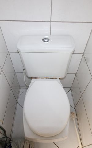 Casa à venda com 200m², 2 quartos e 4 vagasBanheiro
