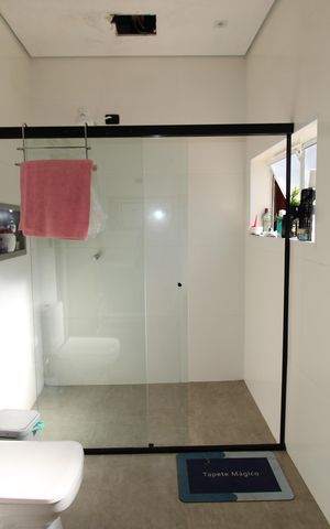 Casa à venda com 200m², 2 quartos e 4 vagasBanheiro da Suíte 1