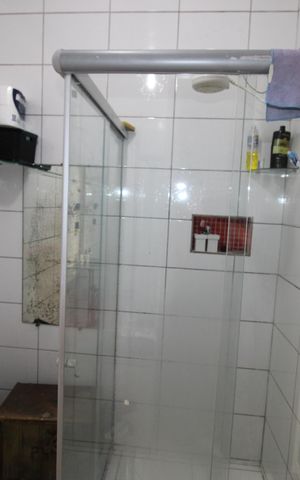 Casa à venda com 200m², 2 quartos e 4 vagasBanheiro