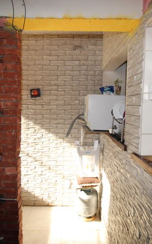 Casa à venda com 200m², 2 quartos e 4 vagasDespensa
