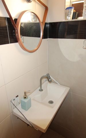 Casa à venda com 200m², 2 quartos e 4 vagasLavabo