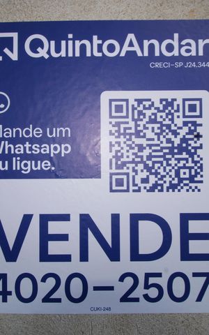 Casa à venda com 200m², 2 quartos e 4 vagasFachada