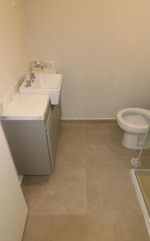 Apartamento para alugar com 100m², 2 quartos e 2 vagasBanheiro 1