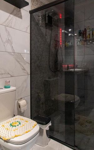 Casa à venda com 200m², 4 quartos e 2 vagasBanheiro da Suíte 2