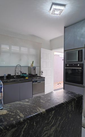 Casa para alugar com 210m², 3 quartos e 2 vagasCozinha