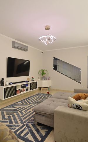 Casa para alugar com 210m², 3 quartos e 2 vagasSala