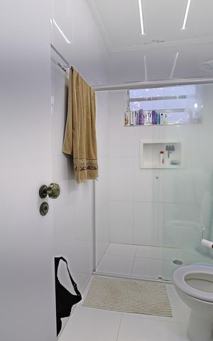 Casa para alugar com 210m², 3 quartos e 2 vagasBanheiro Social
