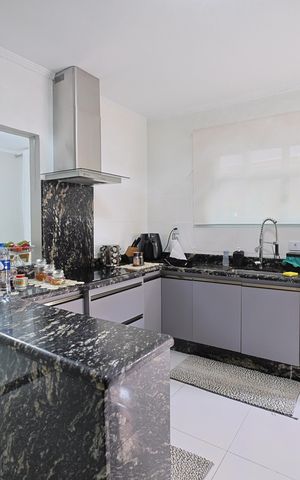 Casa para alugar com 210m², 3 quartos e 2 vagasCozinha