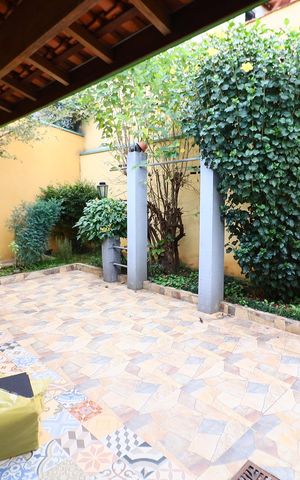 Casa à venda com 114m², 2 quartos e 1 vagaÁrea de Serviço