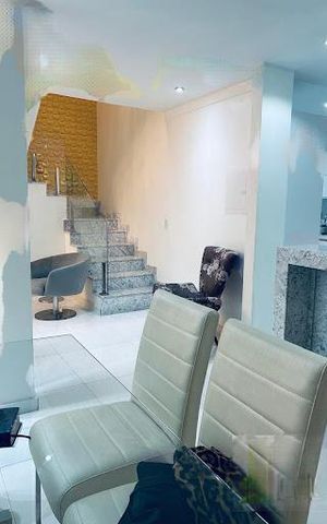 Casa à venda com 300m², 3 quartos e 3 vagas