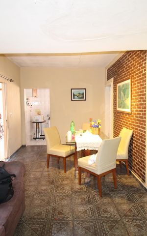 Casa à venda com 100m², 2 quartos e 3 vagasSala