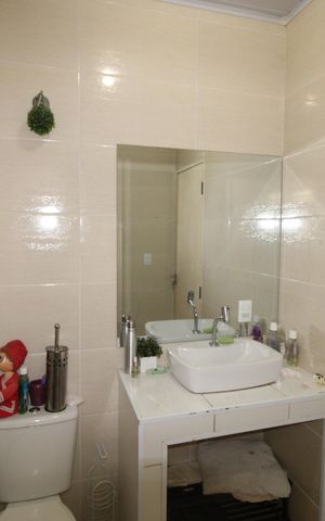 Casa à venda com 100m², 2 quartos e 3 vagasÁrea de serviço