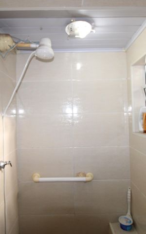 Casa à venda com 100m², 2 quartos e 3 vagasBanheiro