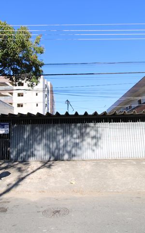 Casa à venda com 100m², 2 quartos e 3 vagasFachada