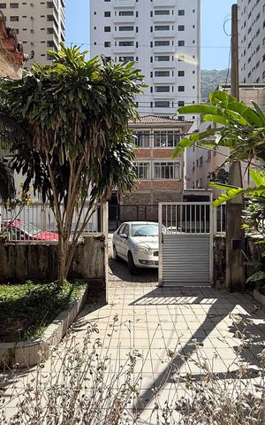 Casa para alugar com 130m², 5 quartos e 1 vaga Casa para alugar com 130m², 5 quartos e 1 vagaVaranda