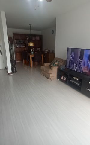 Apartamento à venda com 161m², 4 quartos e 1 vaga Apartamento à venda com 161m², 4 quartos e 1 vagaSala