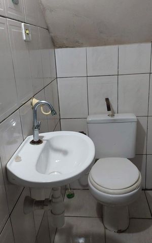 Casa à venda com 199m², 4 quartos e 2 vagas Casa à venda com 199m², 4 quartos e 2 vagasBanheiro