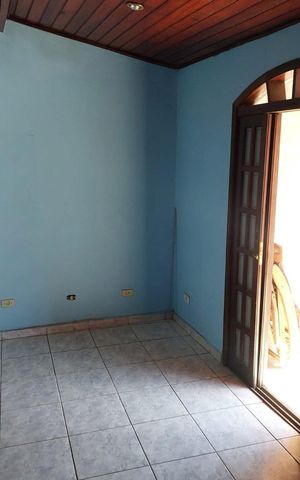 Casa à venda com 199m², 4 quartos e 2 vagas Casa à venda com 199m², 4 quartos e 2 vagasQuarto