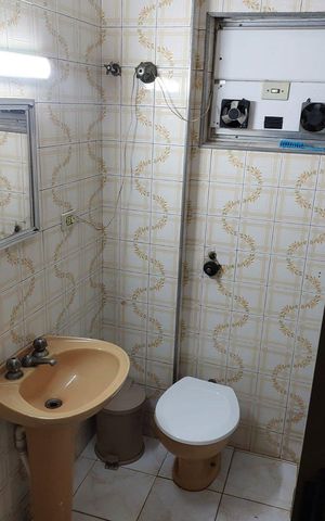 Casa à venda com 199m², 4 quartos e 2 vagas Casa à venda com 199m², 4 quartos e 2 vagasBanheiro